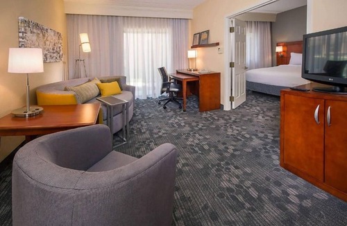 University Place Hotel | Modern Unit w/Balcony, Near PNC Pavilion | Gym & Pet-Friendly