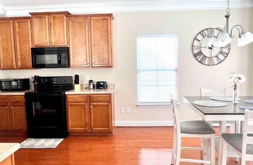 High Point House | Monthly High Point Rental with Gym & Swimming Pool