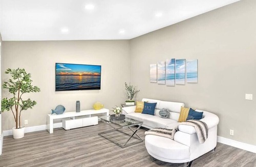Deerfield Beach House | Monthly Rental in Deerfield Beach W/Pool, Sleeps 8