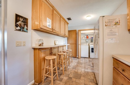 Lakeside House | Monthly Stay Available |Family Friendly |Old Florida Style Home |Pet Friendly |Fenced Yard |FirePit