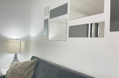 North Miami House | MoonLight Suite Miami - Free parking