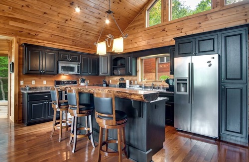 Bryson City Cabin | Moose Cabin Secluded, Luxury Cabin With Stunning Views of the Smokies
