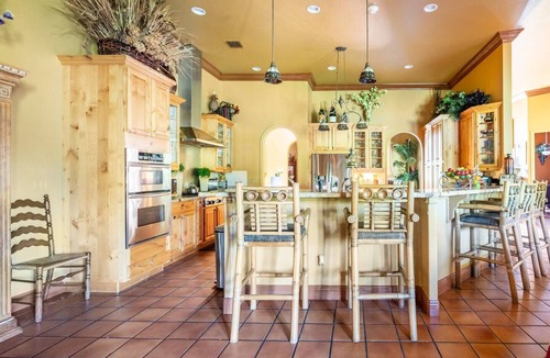 Hunt Club House | Morning Luxury Multi-Family Rental!