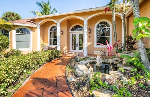 Hunt Club House | Morning Luxury Multi-Family Rental!