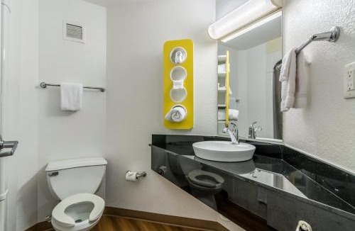 Fort Mill Hotel | Motel 6 Fort Mill, SC - Charlotte