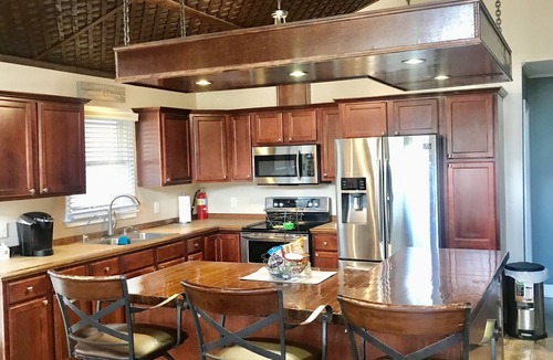 Lynn Garden Ski Chalet | Mountain Bliss.your chalet getaway retreat! 4BR 2BA with private setting!