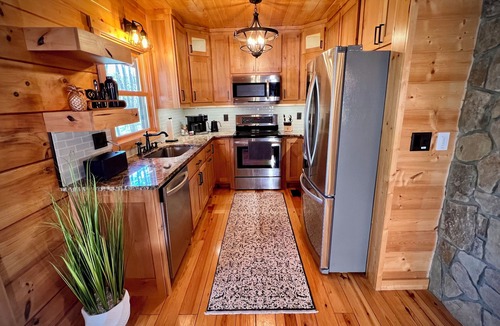 Ellijay Cabin | Mountain Hideaway - Hot Tub, Fire Pit, Close to Town