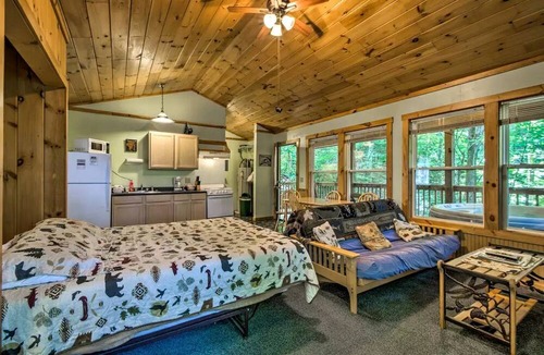 Bryson City Cabin | Mountain Tree Getaway on the Nantahala River in Bryson City, North Carolina