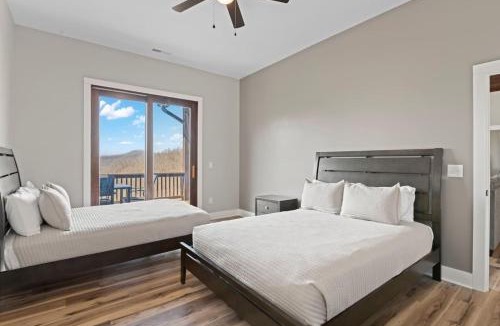 Sylva House | Mountain View 4 Units - Mountain Retreat, 8BR, Views, Near Smokies