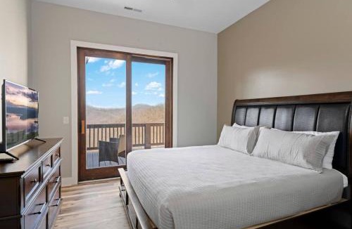 Sylva House | Mountain View A - Mountain Magic, King Suite, and Mountain View