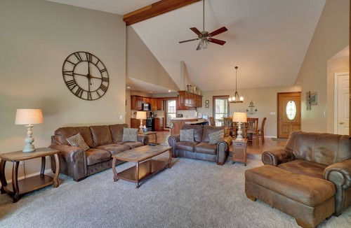 Byrdstown House | 'Mountain View' Home Near Dale Hollow Lake Fun!