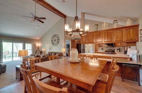 Byrdstown House | 'Mountain View' Home Near Dale Hollow Lake Fun!