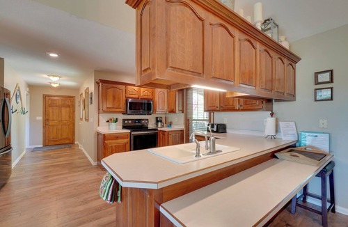 Byrdstown House | 'Mountain View' Home Near Dale Hollow Lake Fun!