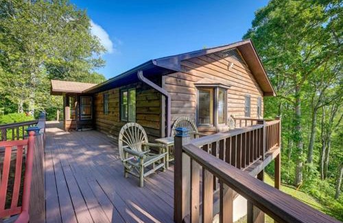 Cullowhee House | Mountain-View Retreat w Fire Pit EV Charger