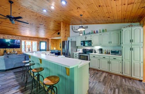 Cullowhee House | Mountain-View Retreat w Fire Pit EV Charger