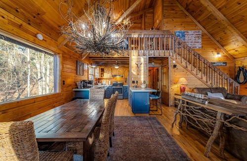 Morganton Cabin | Mountain Views - Hot Tub, Fire Pit, Game Room, Wi-Fi, Outdoor Games! Min to BR