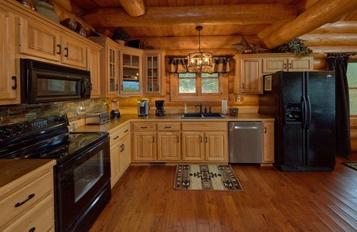 Sevierville Cabin | Mountaintop Paradise, Mountain Views! Hot Tub, Pool Table, Pigeon Forge Cabin
