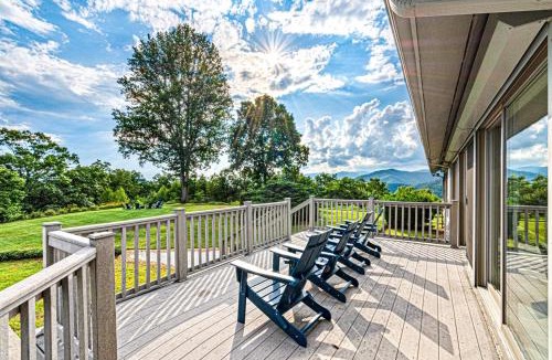 Bryson City Villa | Mountaintop Villa with 360 View, Theater, Hot Tub