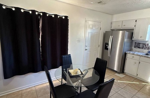 Peach Orchard House | Movie & Game Retreat – Cozy 3BR Escape