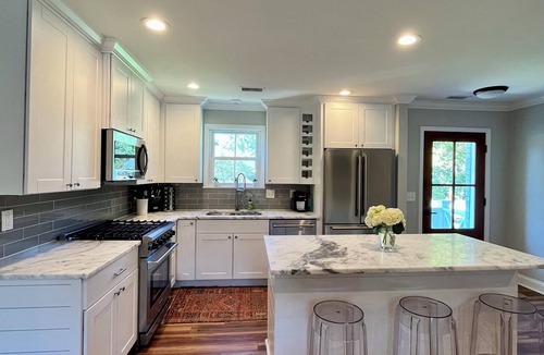 Mount Pleasant House | Mt Pleasant Cottage-Downtown, Shem Creek & Beaches