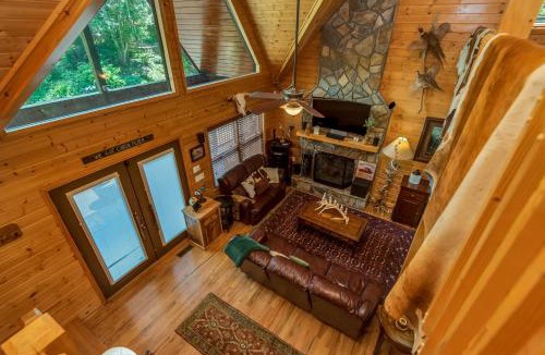Piney Creek House | Mtn-View Deck: Cabin Near New River State Park!
