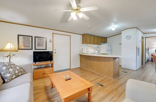 Waynesville Cabin | Mtn-View Deck! Resort Cabin 12 Mi to Waynesville