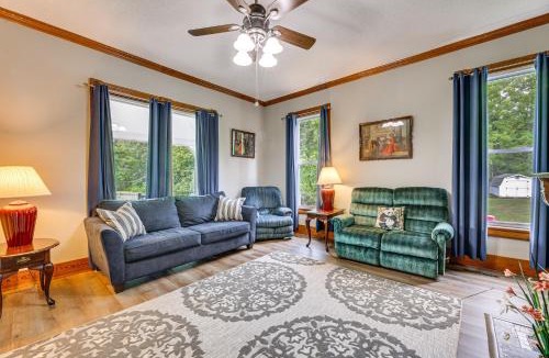 Sharon House | Mtn Views & Idyllic Setting! Clifton Forge Retreat