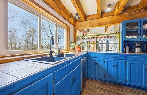 Fairview House | Mtn Views | Stargazing Dome | Hot Tub | Sleeps 20