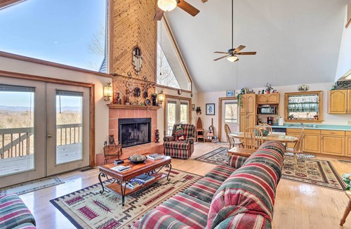 Murphy Cabin | Murphy Cabin w/Deck and Stunning Mountain Views