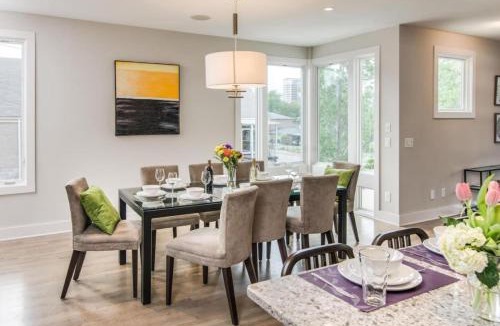 Edgehill House | Music City Skyline 4BR Gulch Rooftop Garage