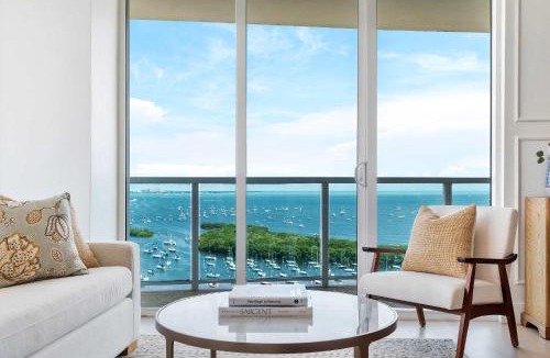 Coconut Grove Apartment | MVR-Why Compromise You Deserve This Stay