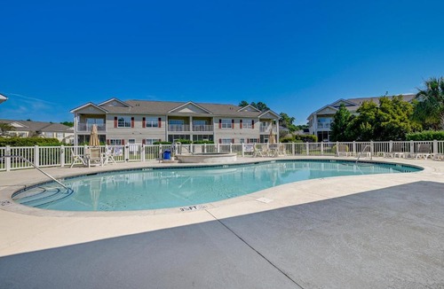 Red Hill House | Myrtle Beach Condo w/Community Perks