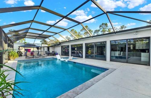 Rural Estates House | Naples Oasis Heated Pool Gazebo Grill Retreat