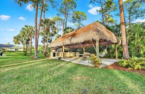 Rural Estates House | Naples Oasis Heated Pool Gazebo Grill Retreat