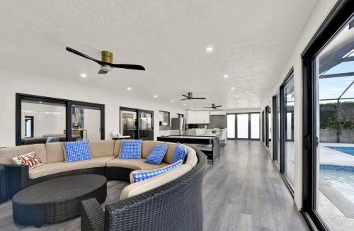 Rural Estates House | Naples Oasis Heated Pool Gazebo Grill Retreat