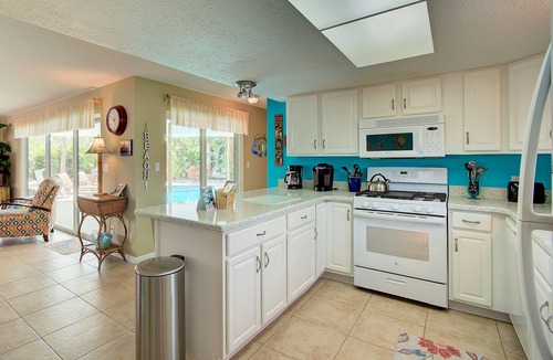Bay Esplanade House | Narcissus Beach House - Weekly Beach Rental
