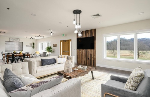 Calhoun Apartment | Nature Lodge Studio - Woods - with Hiwassee River Access
