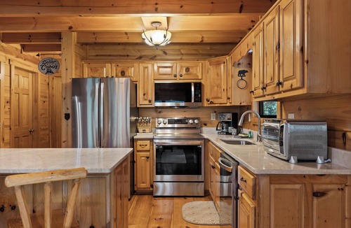 Blue Ridge Cabin | Nature's Escape in the Aska Adventure Area