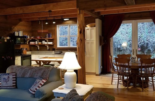 Maynardville House | Nauti & Nice @ Norris - a copious cozy cabin on the cove
