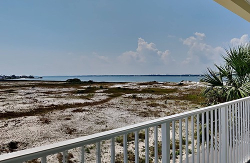 Navarre Beach Condo | Navarre Condo with Bay Views | Community Pool | Just Steps to the Beach