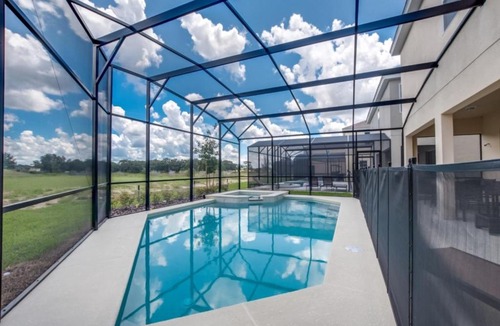 Loughman House | Near Disney World Luxury Water Resort - Large Pool Homes Just 7 Miles To Disney