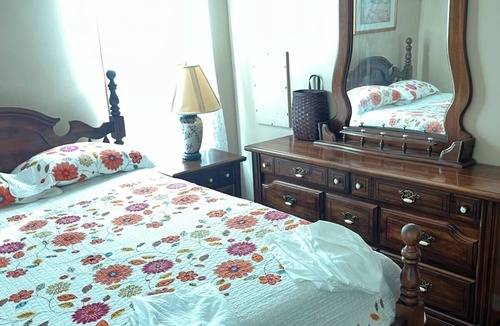 Pulaski House | Near I-65-Quiet Country Escape at Indian Creek Farmhouse