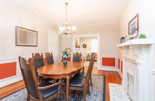 Columbus House | Near Lakebottom Park & Downtown - Parkside Cottage