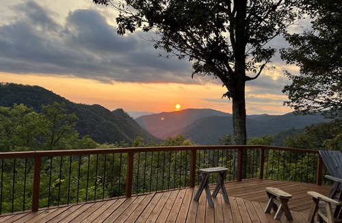 Maggie Valley Cabin | Near Smokey Mtn. NP- Eagle Ridge Maggie Valley W/Breathtaking Year-Round Views