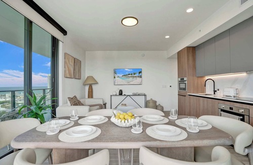 North Beach Condo | NEW: 10th Floor 3BR/2BA Condo with Pool, Just Steps from Miami Beach