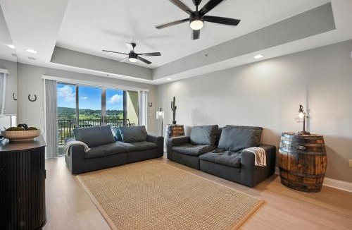 Bluff City Apartment | New 2 Bed 2 Bath Condo with Pool at BMS