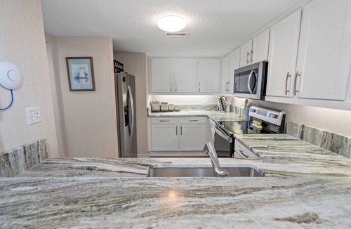 Briarcliffe Acres Condo | New 2025! Beautifully Decorated, Remodeled Kitchen & Baths, King/Queen/Queen!