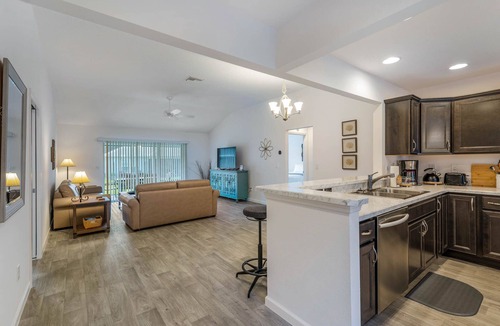 Wildwood House | NEW AREA OF THE VILLAGES GOLF CART KING BED NICE AND COMFY HOME BOOK NOW