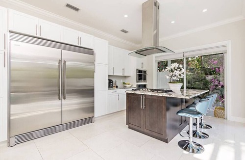 Southside House | New! Beach Villa - Downtown - 6 Beds