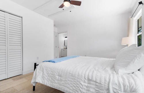 Jupiter Farms Bed & Breakfast | New Beautiful Country Retreat with Luxury Finishes
